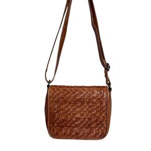 Vilenca Holland | Woven Leather Shoulder Crossbody Saddlebag Purse